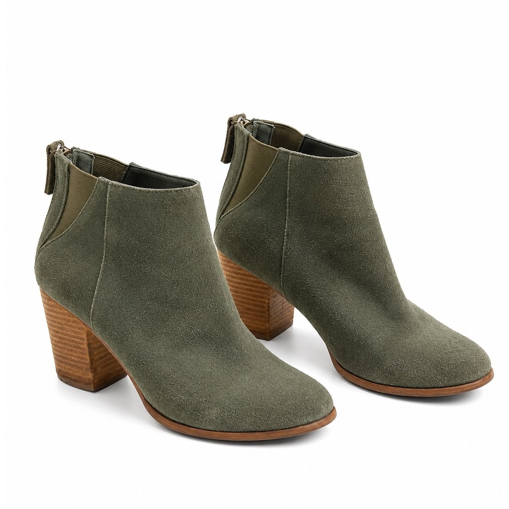 Urban Outfitters Olive Green Suede Boho Chic Chelsea Boots Women's Size 9